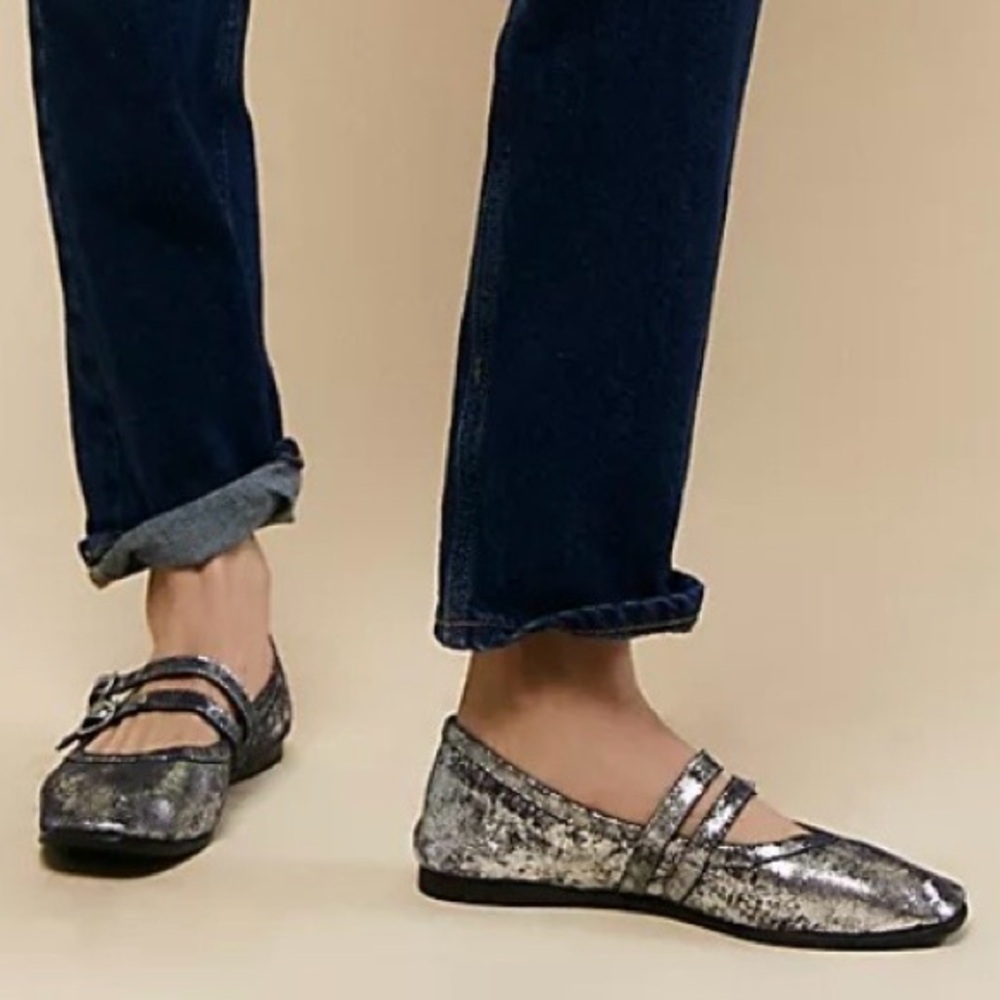 NWB Free People Silver Gemini Ballet Flats- Size 7